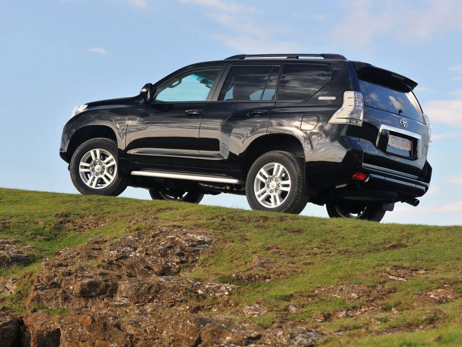  Toyota Land Cruiser Prado 150 60th Anniversary 2011 года  (UK) (фото 5 из 20)